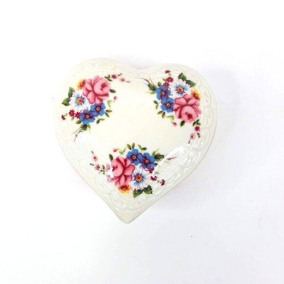 Vintage Heart Shaped Trinket Dish Floral Transfer Ceramic Lid Gold Trim - Picture 7 of 10